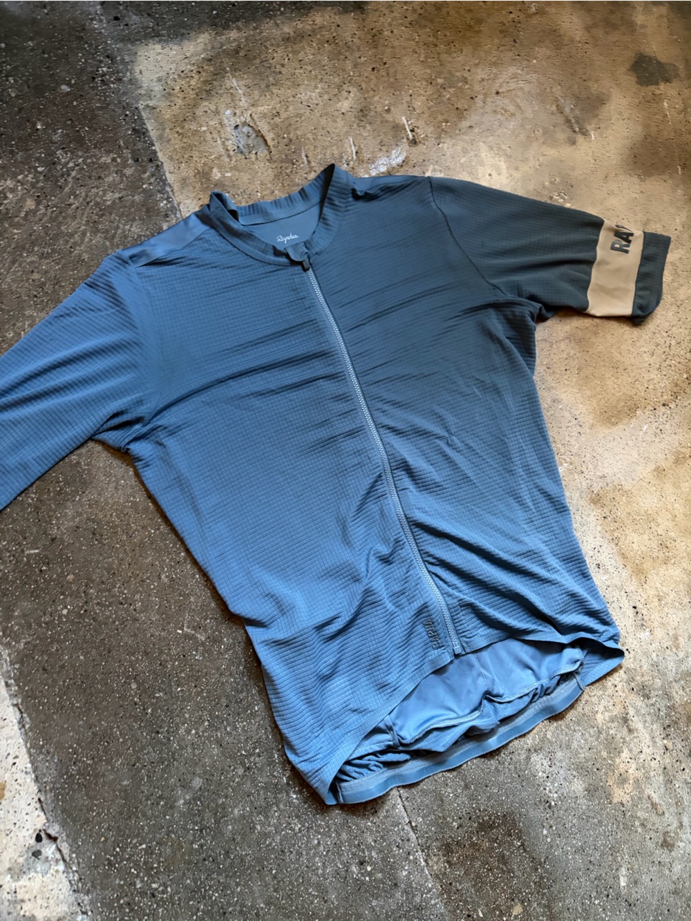 Rapha men’s core cycling jersey - Picture 2 of 7